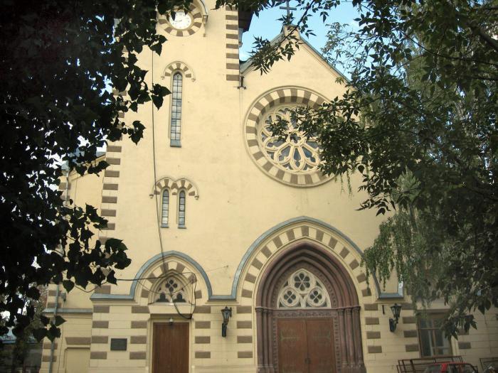 церкви и храмы москвы 