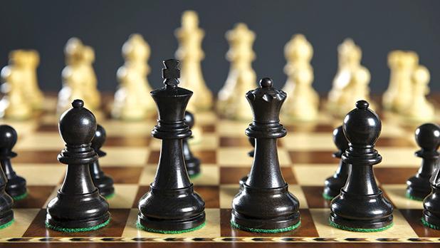 Чем отличаются шахматы от шашек?
