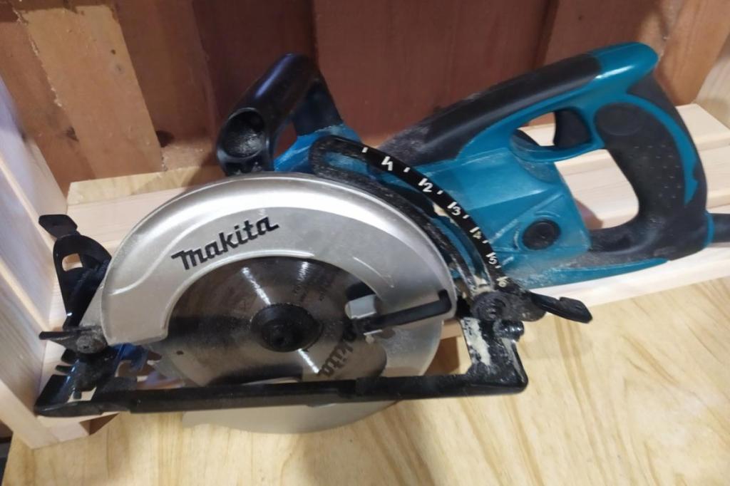 гипоидная пила makita