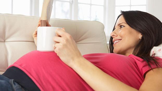 какие выделения на ранних сроках беременности
