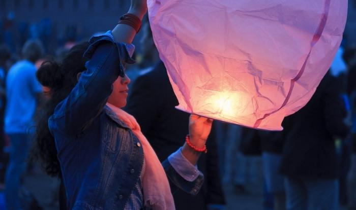 how to properly launch sky lanterns