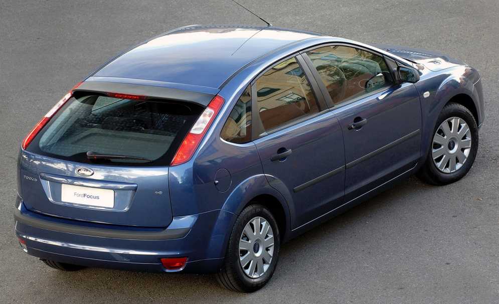 Форд фокус 6 года. Third Generation Ford Focus 2. Форд фокус 2 поколения хэтчбек. Ford фокус 2 поколения. Форд фокус хэтчбек 2 поколение 2.