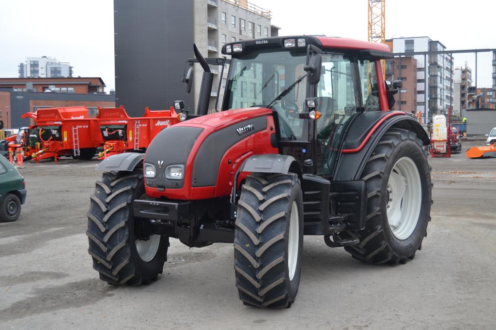 valtra трактор