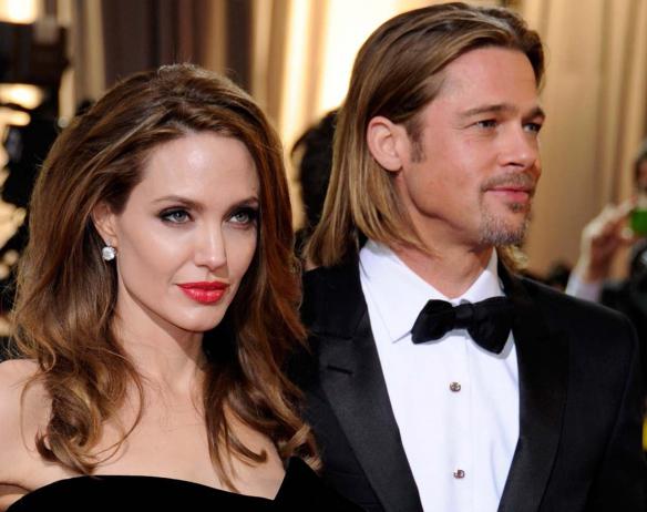 details of the wedding ceremony of angelina jolie and brad pitt