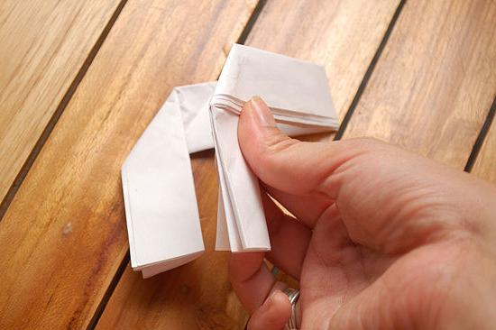 how to make a gun out of paper