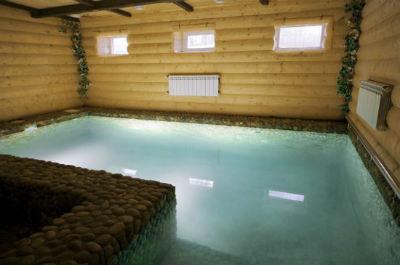 Wooden baths with a pool