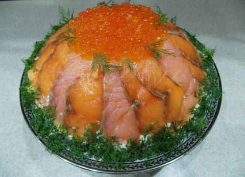 слоеный салат рыбный торт