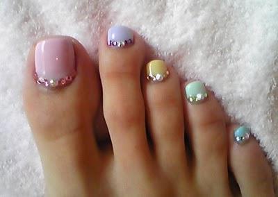 pedicure with rhinestones photo