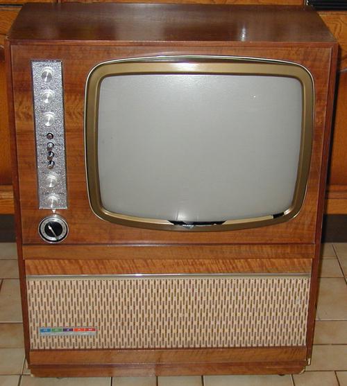 первый советский цветной телевизор назывался
