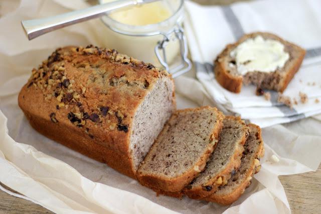 bread with honey and nuts