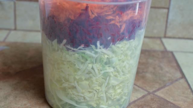 рецепт приготовления капусты со свеклой 