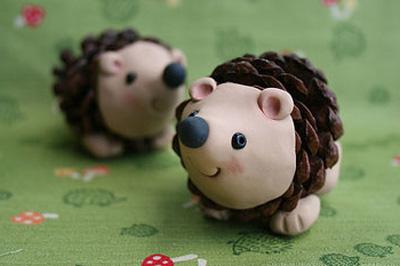 hedgehog from cones and plasticine