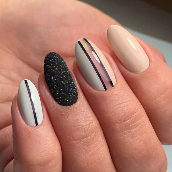 graphic manicure design