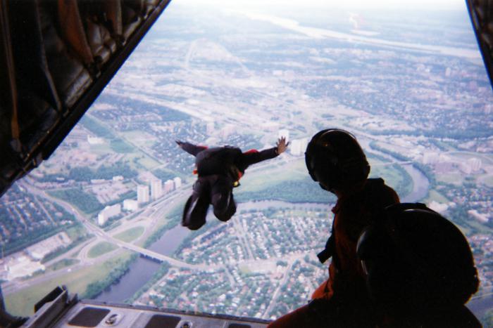прыжки с парашютом в екатеринбурге