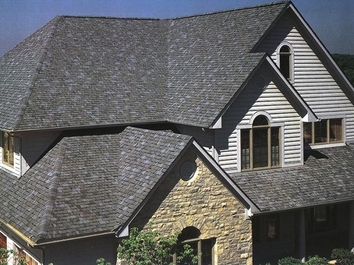 how to cover the roof of a wooden house,