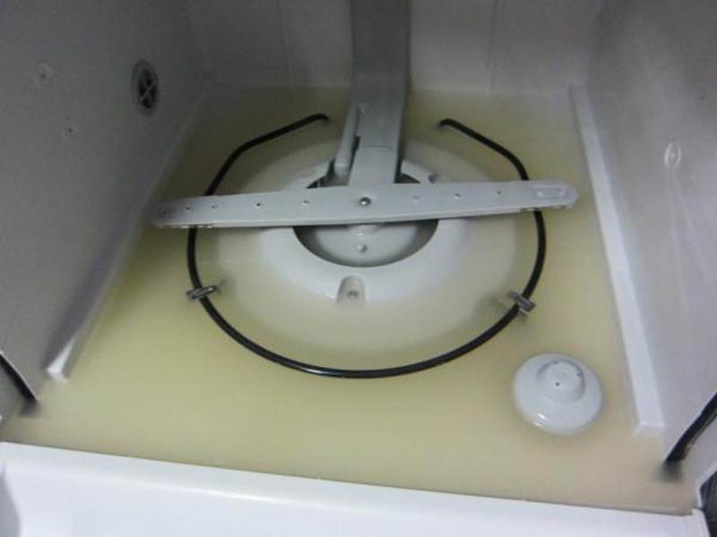 Посудомойка не сливает воду что делать. Не сливает посудомоечная машина Bosch. Посудомоечная машина бош не сливает воду.