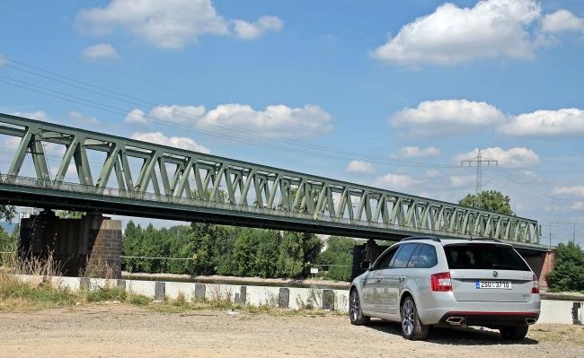 skoda octavia station wagon reviews