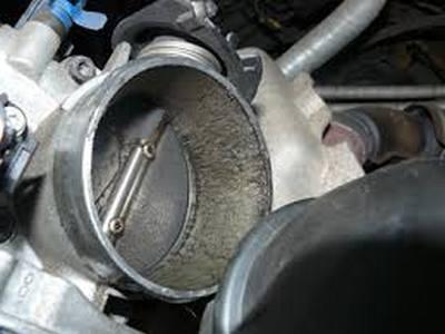 how to clean the throttle assembly