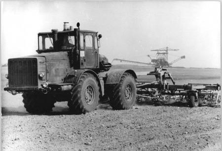 история трактора К 700 