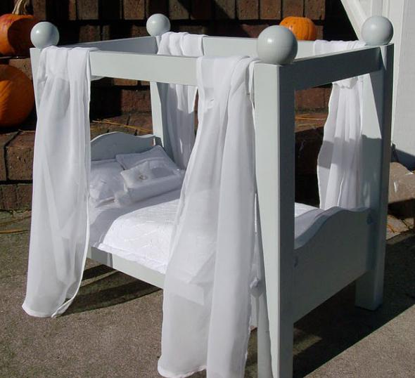 canopy bed for doll