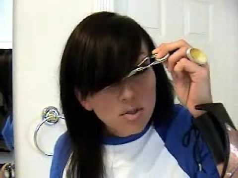 how to cut bangs on your side