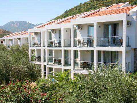 петровац черногория отель олива