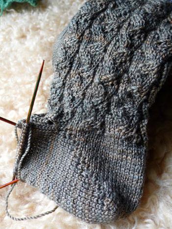 knitting socks with heel