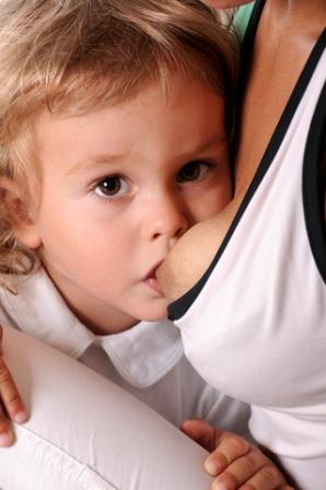 кормление ребенка грудным молоком