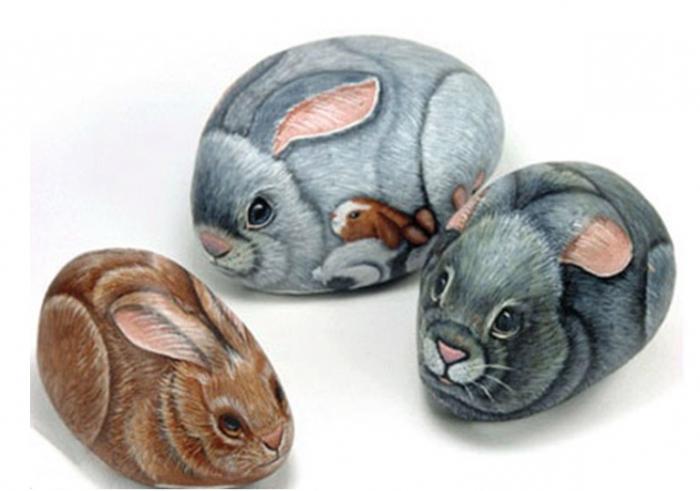 Easter rabbit stone painting