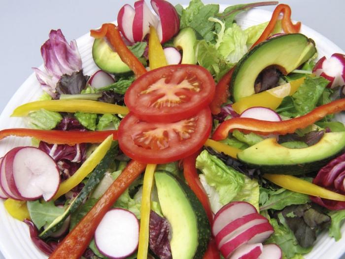 сколько калорий в салате овощном
