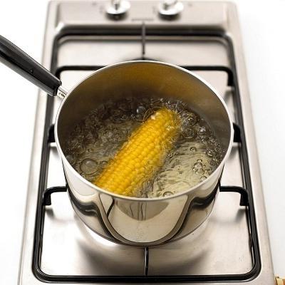Как вкусно отварить кукурузу?