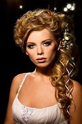 hairstyles for greek style