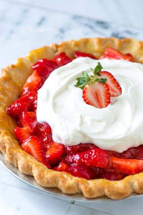 vanilla strawberry tart