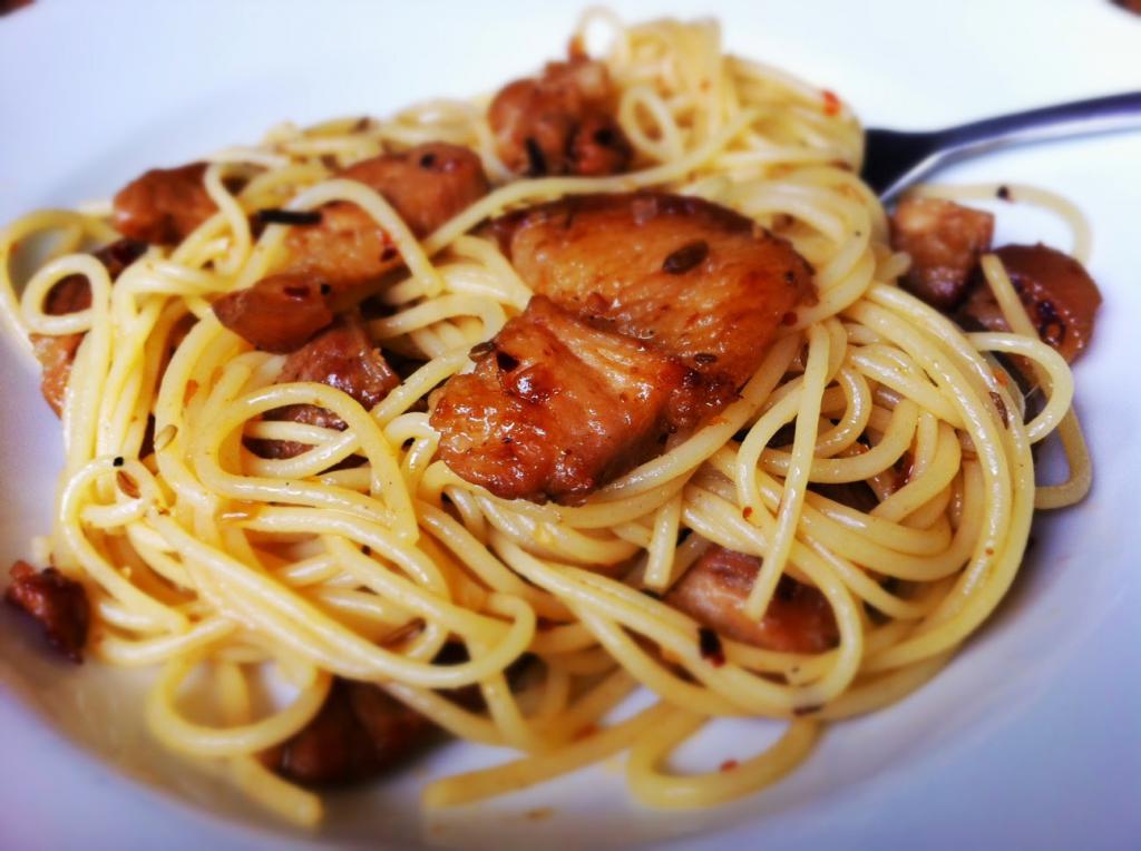 Приготовление спагетти с мясом