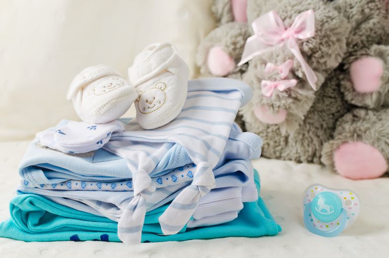 what clothes do newborns need in winter