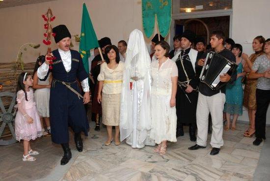 гости на балкарской свадьбе