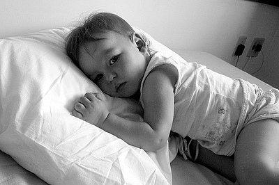 когда ребенку спать на подушке