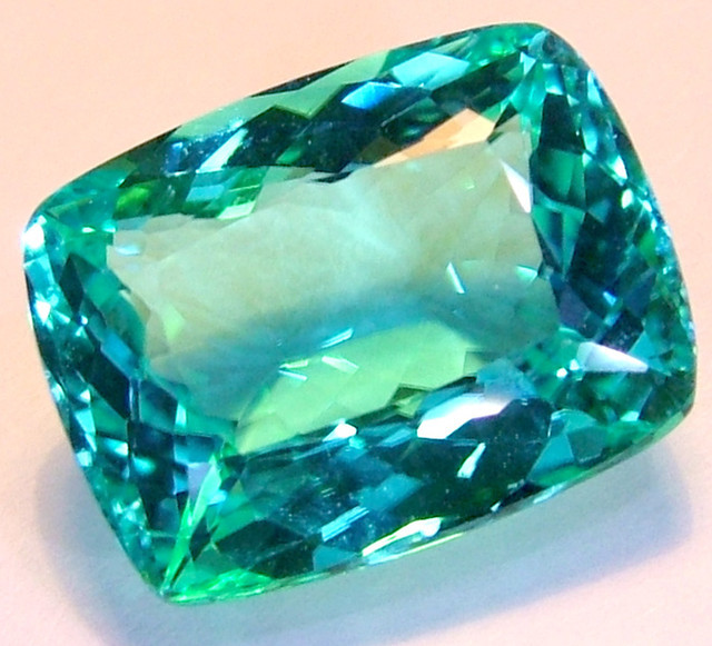 Зеленый полудрагоценный камень название фото