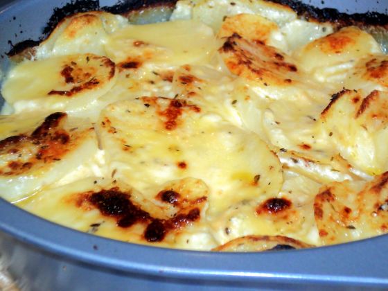 potatoes with sour cream and cheese