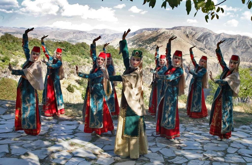 Женщины в Армении.