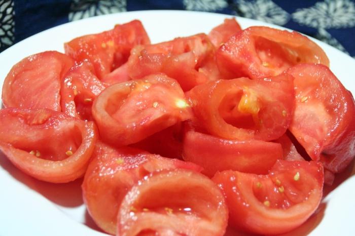 calorie fresh tomato