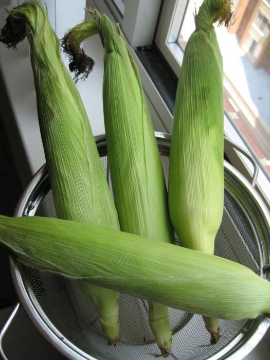 how to cook corn at home