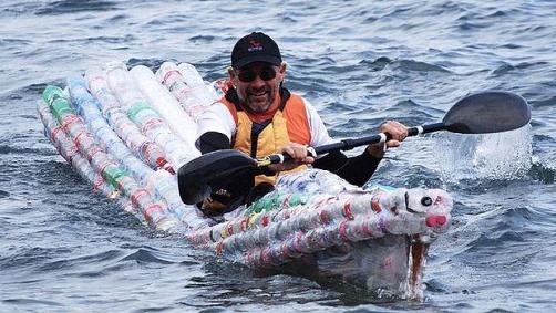 сделать лодку из пластиковых бутылок