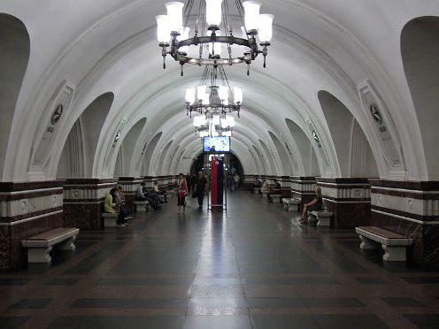 metro Frunzenskaya