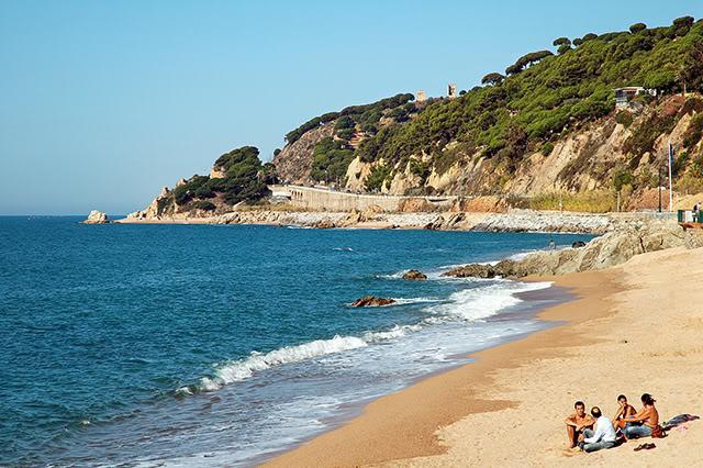 Barcelona sea tour