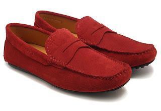 Red loafers. What to wear?