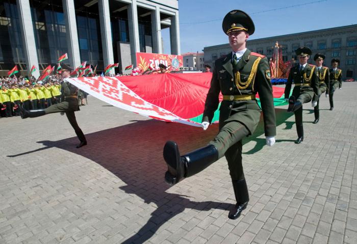 Флаг и герб Белоруссии