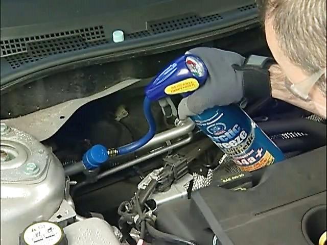 equipment for refueling and repair of car air conditioners