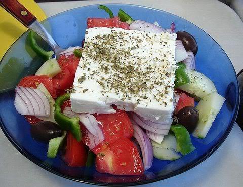 салат греческий с брынзой калорийность