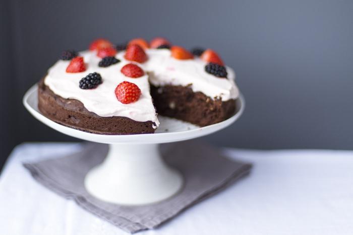 pie with strawberries and cottage cheese